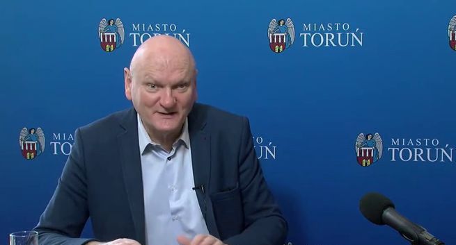 Dziennikarze zarzucają prezydentowi Torunia cenzurowanie pytań na konferencjach prasowych o koronawirusie