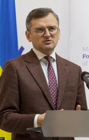 MSZ potwierdza. Usługi konsularne dla Ukraińców wstrzymane