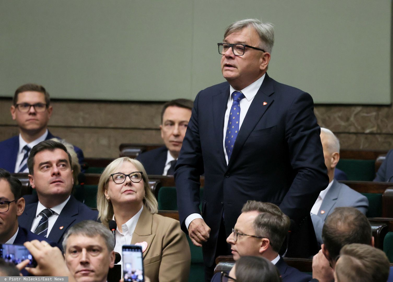Inauguracyjne posiedzenie Sejmu X kadencji
Fot. Piotr Molecki/East News, Warszawa, 13.11.2023. 1. posiedzenie Sejmu X kadencji. Oredzie Prezydenta RP i marszalka seniora oraz poselskie slubowanie.
N/z: Artur Lacki - Koalicja Obywatelska
Piotr Molecki