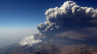 Anak Krakatau paraliżuje Indonezję! Ponad 270 tysięcy pasażerów utknęło, tysiące lotów odwołane