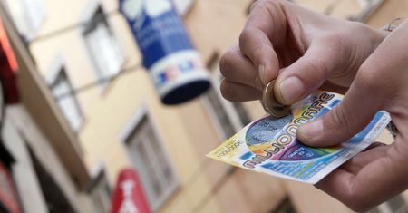 Kupił zdrapkę i wygrał 250 tys. euro. Nie może jednak odebrać nagrody