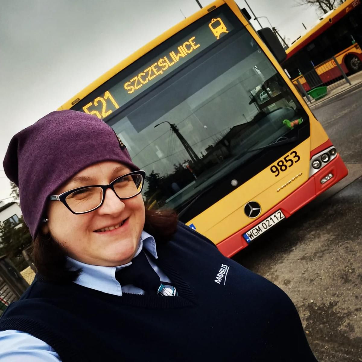 Mama za kółkiem miejskiego autobusu. "Usłyszałam, że powinnam wrócić do garów"