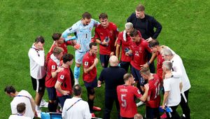 Remis, który boli. Czesi piszą o "marności" i komplikacjach