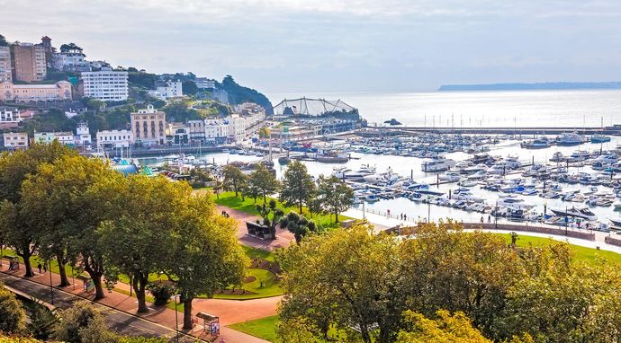 Podróże z Agatą Christie i sir Davidem Suchetem