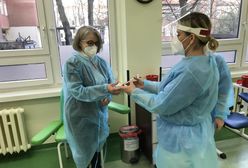 Szczepionka na COVID. W szpitalu we Wrocławiu zaszczepiono już 5,6 tys. osób. Zamówiono też specjalną zamrażarkę