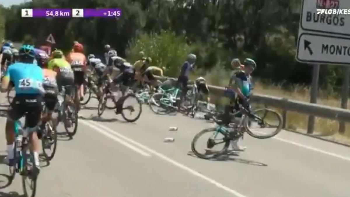 Zdjęcie okładkowe artykułu: Twitter / flobikes / Na zdjęciu: wypadek na Vuelta a Burgos