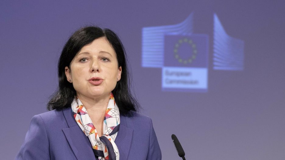 Wiceprzewodnicząca Komisji Europejskiej Vera Jourova komentuje "lex Tusk"