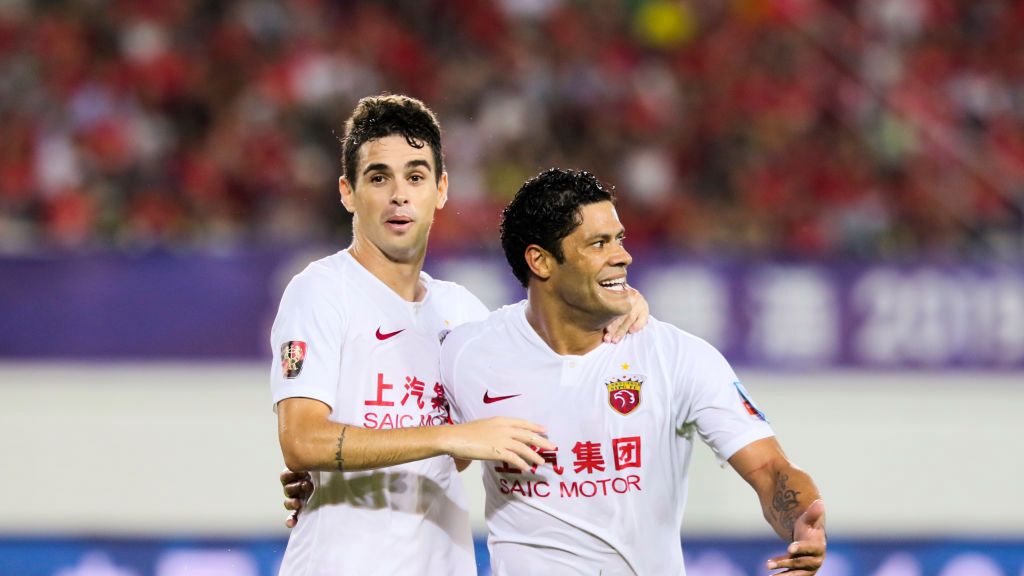 Getty Images / Visual China Group / Na zdjęciu: Oscar (z lewej) i Hulk