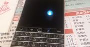 BlackBerry Classic pozuje przy miejszych braciach