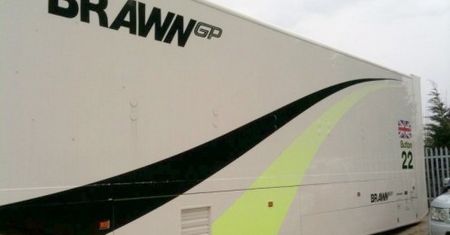 Wyprzedaż Brawn GP - A co ty sobie kupisz na pamiątkę po zespole?