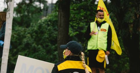 W całych Niemczech strajkują pocztowcy. Żądają rekompensaty za inflację