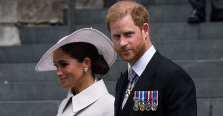 Harry leci do Szkocji BEZ MEGHAN! Królowa Elżbieta II wezwała wnuka?