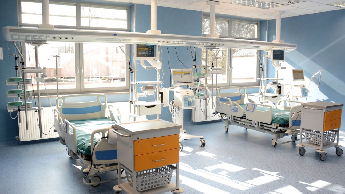 szpital łóżko koronawirus