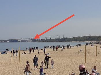 Policja wzywa za zdjęcie z plaży. Turysta doniósł na siebie