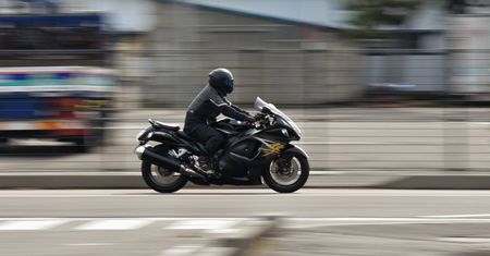 Śląskie. Zwróć uwagę na motocyklistów