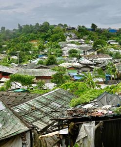 Kataklizm sunie w stronę największego obozu uchodźców na świecie
