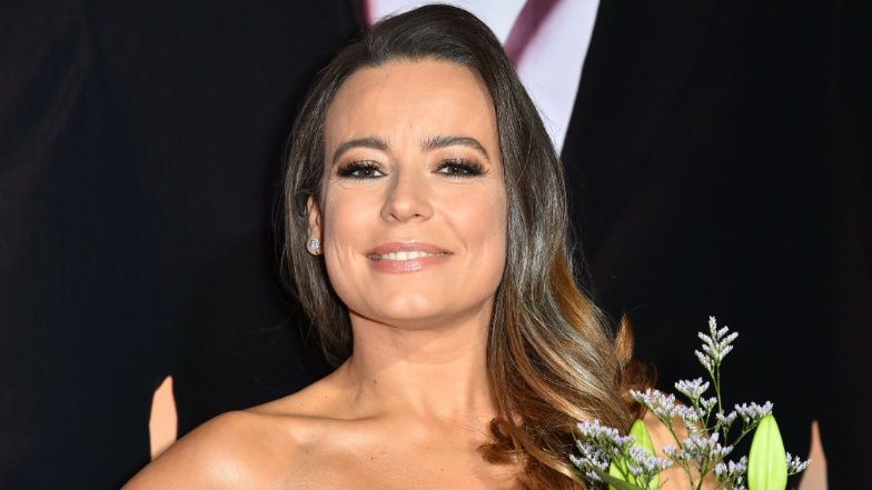 Anna Mucha moczy stópki nad kubańskim basenem i mędrkuje: "Kuba potrafi zawrócić w głowie" (FOTO)