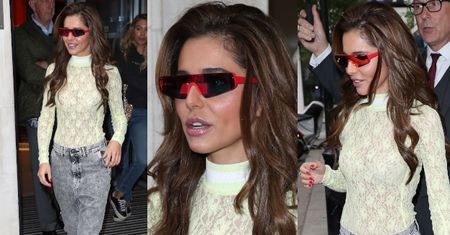 Szczuplutka Cheryl Cole wita się z fanami w prześwitującym topie