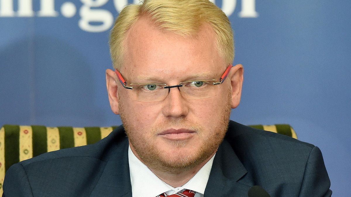Wiceminister Paweł Gruza opowiadał o nowym pomyśle na stawki VAT podczas konferencji podatkowej na Uczelni Łazarskiego w Warszawie