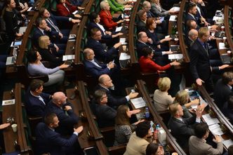 Sejm obniża podatki i od razu podnosi inne