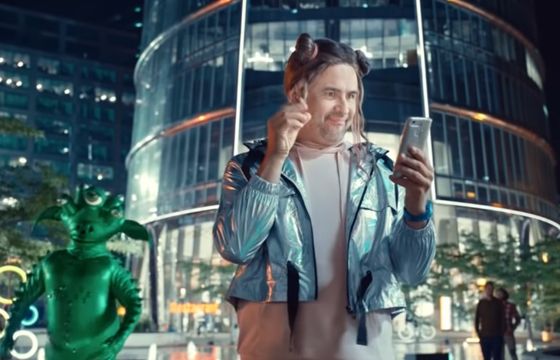 Porwanie przez UFO promuje 30 GB internetu w Plus na Kartę (wideo)