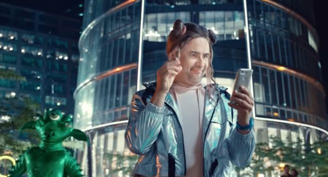 Porwanie przez UFO promuje 30 GB internetu w Plus na Kartę (wideo)