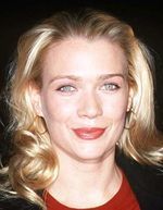 Laurie Holden strzela do zombie