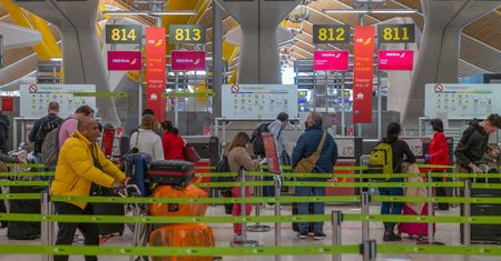 Hiszpańskie lotnisko ma problem. Już 15 tys. osób nie zdążyło na swój lot