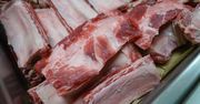 Surowe żeberka wołowe z kością (mięso i tłuszcz, II klasa mięsa)