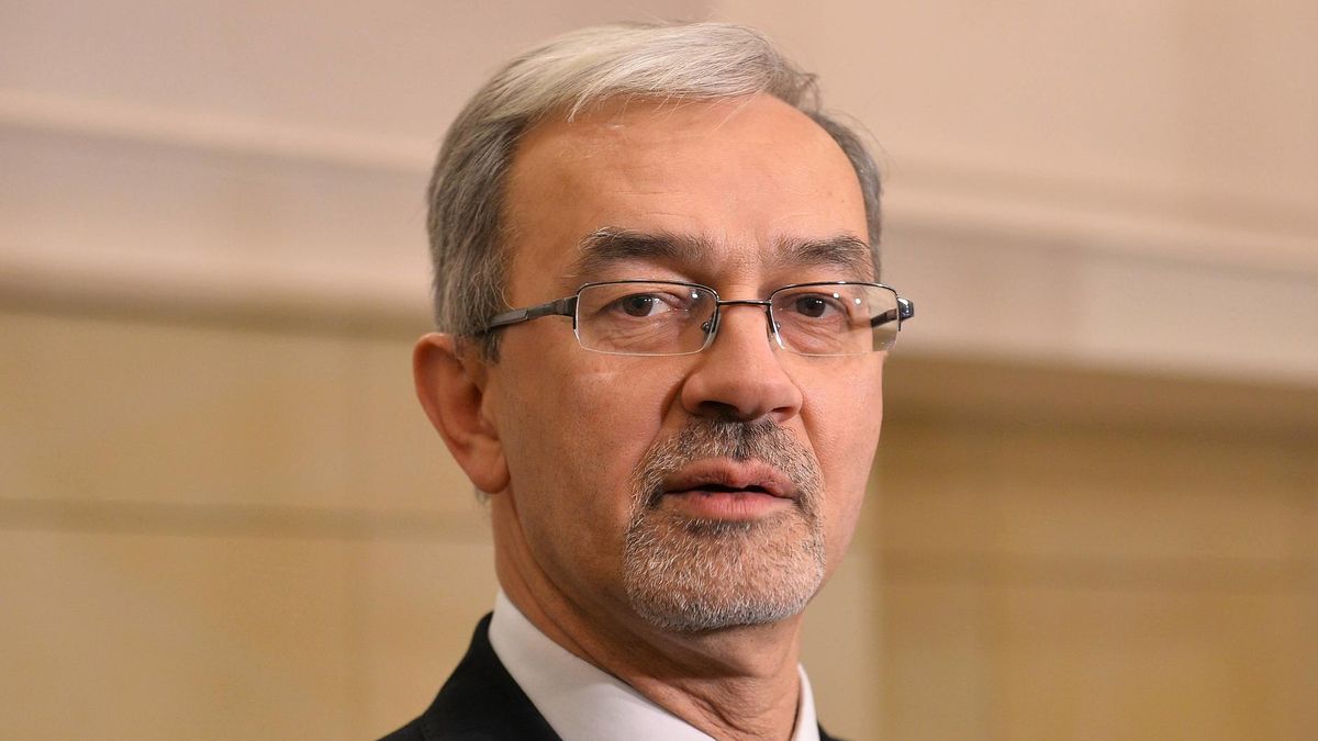 Minister inwestycji i rozwoju Jerzy Kwieciński