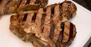 Grillowane steki z polędwicy wołowej bez kości (samo mięso, III klasa mięsa)