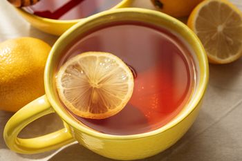 Ten błąd popełnia wielu Polaków. Przez to herbata nie ma żadnych wartości