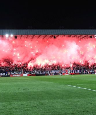 Strzały w kierunku stadionu Wisły. Policja wszczęła śledztwo