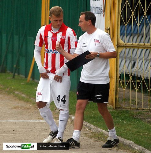 Paweł Jaroszyński (i II trener Piotr Górecki) tuż przed niedoszłym debiutem w meczu ze Stalą