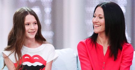 Mama Roksany Węgiel pokazała ich wspólne zdjęcia, a fani jednogłośnie stwierdzają: "Jak SIOSTRY" (FOTO)