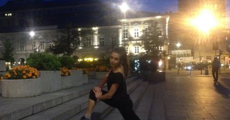 Julia Kamińska nową Chodakowską i Lewandowską. Nie zgadniecie, gdzie ćwiczyła w środku nocy