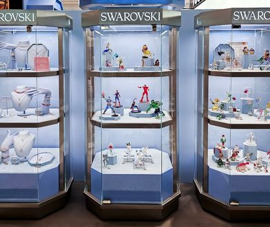 Zuchwały napad na sklep Swarovski w Paryżu. Straty na 200 tys. euro