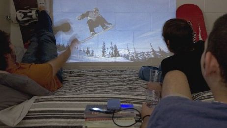 iPhone wyposażony w projektor – nowy wymiar dla gier [wideo] 1