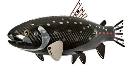 Autokult: Rzeźby rybek wykonane z resztek bolidów F1 1