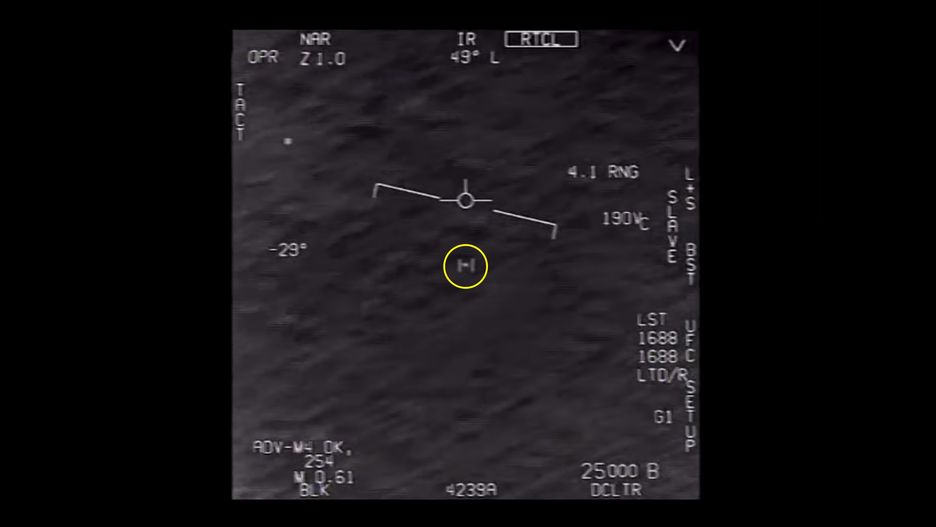 screen z filmu o ufo