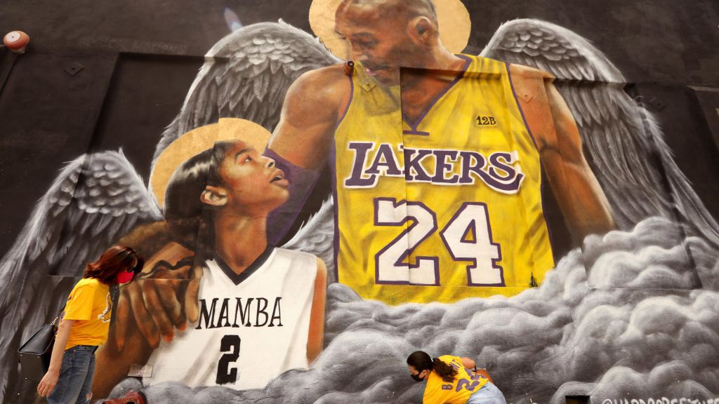 Zdjęcie okładkowe artykułu: Getty Images / Genaro Molina / Los Angeles Times / Mija pierwsza rocznica śmierci Kobego Bryanta