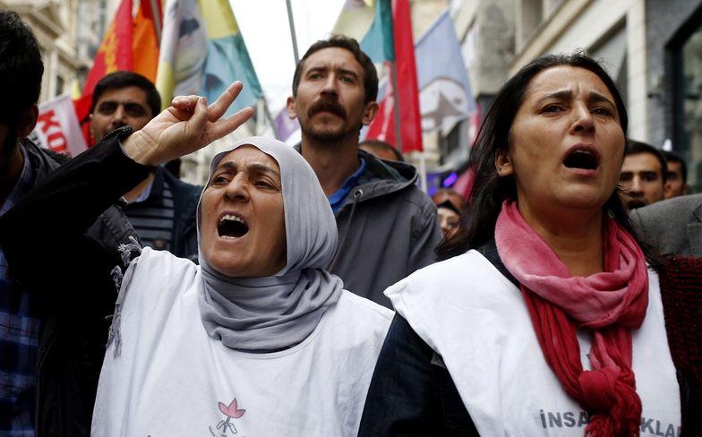 Protest w Turcji przeciwko Państwu Islamskiemu.