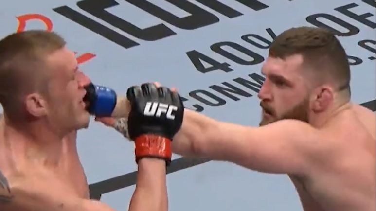 Michał Oleksiejczuk perdió ante Dustin Jacoby en UFC 272