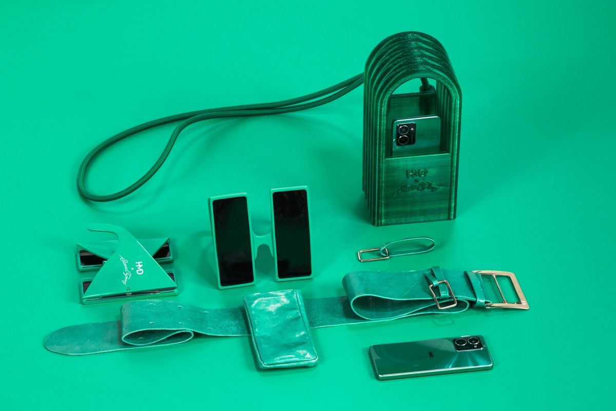 Phonecore_Complete_Collection_Flatlay