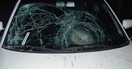 Pijany 44-latek wjechał w grupę pieszych. Trzy osoby trafiły do szpitala