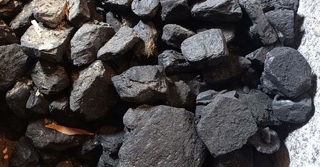 Nie tylko węgiel drożeje, ekopaliwo już po 3 tys. zł za tonę. Dziura w programie dopłat