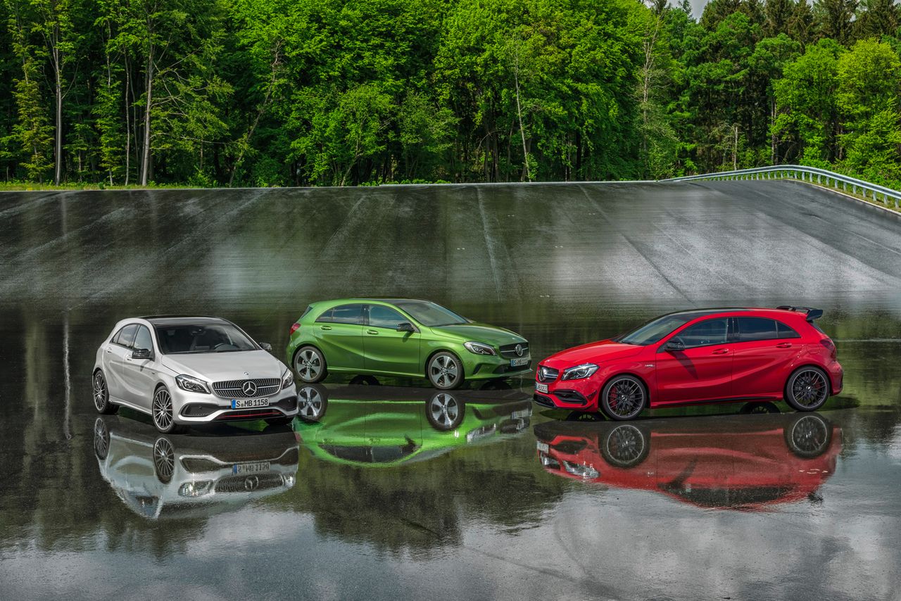 Więcej koni trafi na koła w A 250 Sport i Sport 4Matic. W tych odmianach kompaktowy Mercedes osiąga 218 KM. Wcześniej A 250 rozwijały 211 KM.