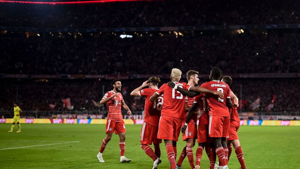 Zdjęcie okładkowe artykułu: Getty Images / Nicolò Campo/LightRocket / Na zdjęciu: piłkarze Bayernu Monachium