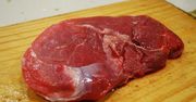 Surowe steki z udźca wołowego bez kości (samo mięso, III klasa mięsa)