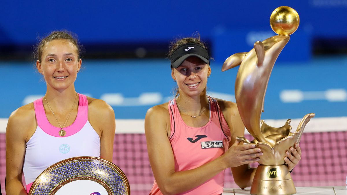 Leonie Küng i Magda Linette, finalistka i mistrzyni Thailand Open 2020